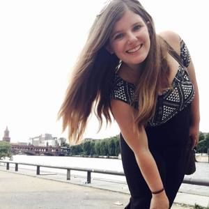 Meet your Posher, Cynthia